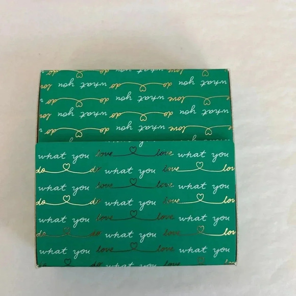 Stella and Dot Botanical Gold Filigree Earrings - Picture 3 of 5